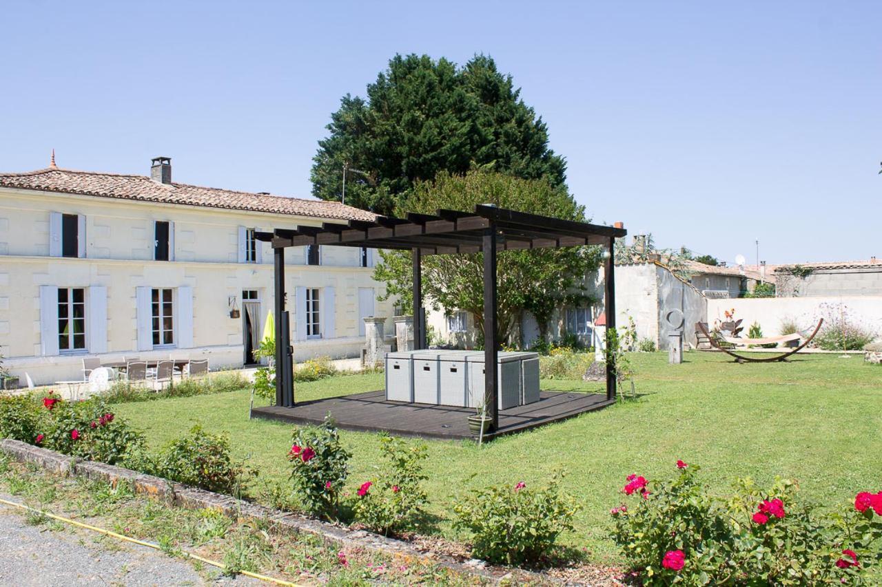 Le Charhido Bed & Breakfast Saint-Fort-sur-Gironde Dış mekan fotoğraf