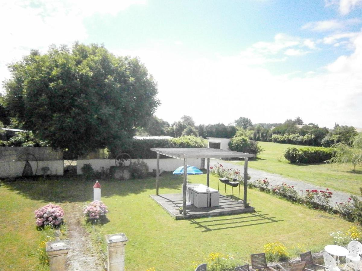 Le Charhido Bed & Breakfast Saint-Fort-sur-Gironde Dış mekan fotoğraf