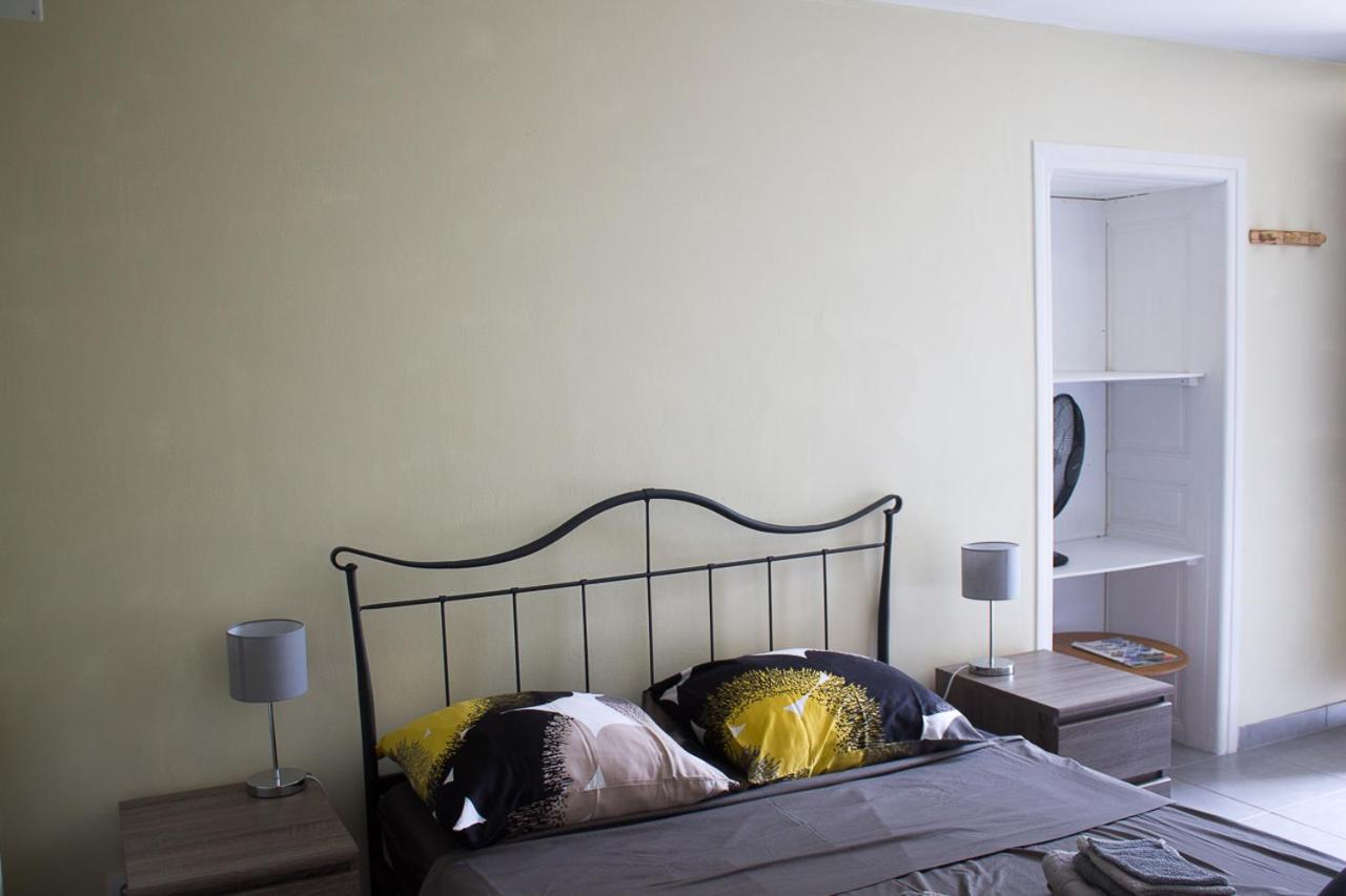 Le Charhido Bed & Breakfast Saint-Fort-sur-Gironde Dış mekan fotoğraf