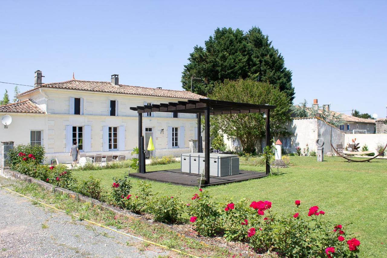 Le Charhido Bed & Breakfast Saint-Fort-sur-Gironde Dış mekan fotoğraf