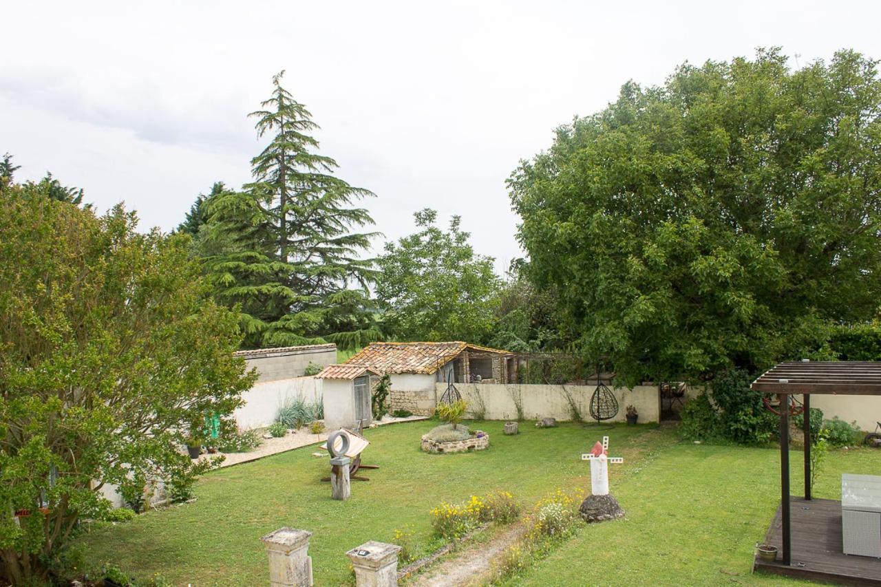 Le Charhido Bed & Breakfast Saint-Fort-sur-Gironde Dış mekan fotoğraf